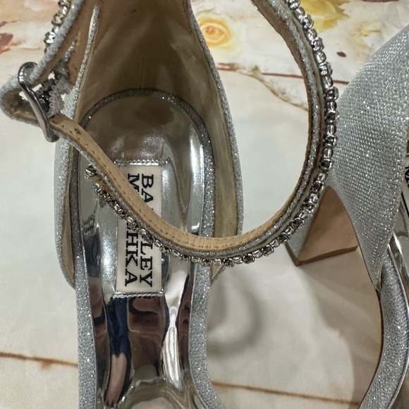 Badgley Mischka Wedding Shoes Size 7 - Picture 3 of 7